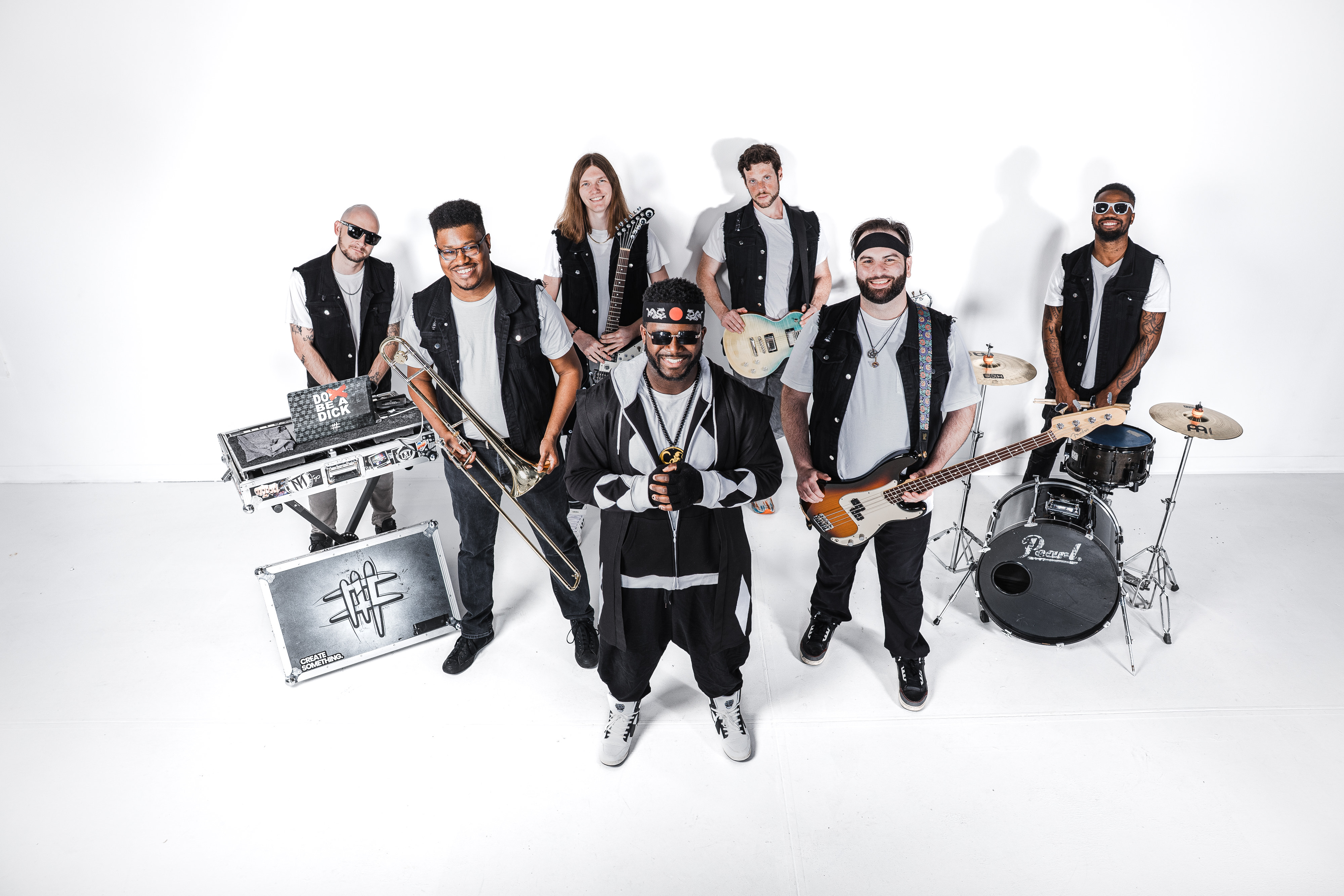 Jinari Kemet & The Black Jackets